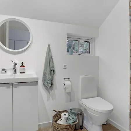 Дом отдыха 4 Bedroom Stunning In Нексё
