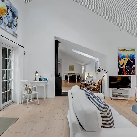 4 Bedroom Stunning In * Нексё