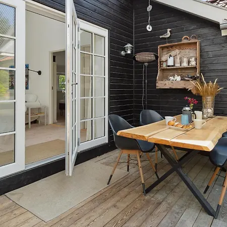 4 Bedroom Stunning In