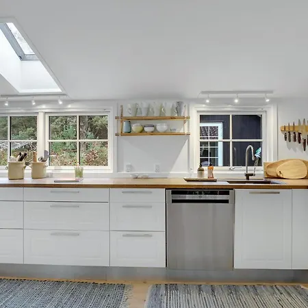 Holiday home 4 Bedroom Stunning In
