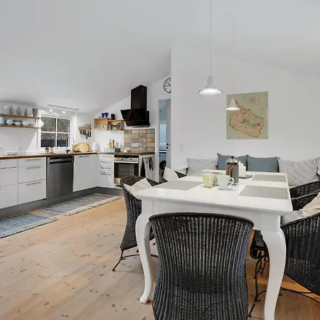 펜션 4 Bedroom Stunning In